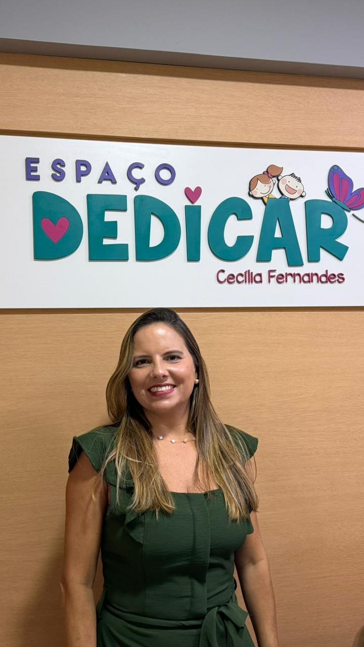 Cecília Fernandes